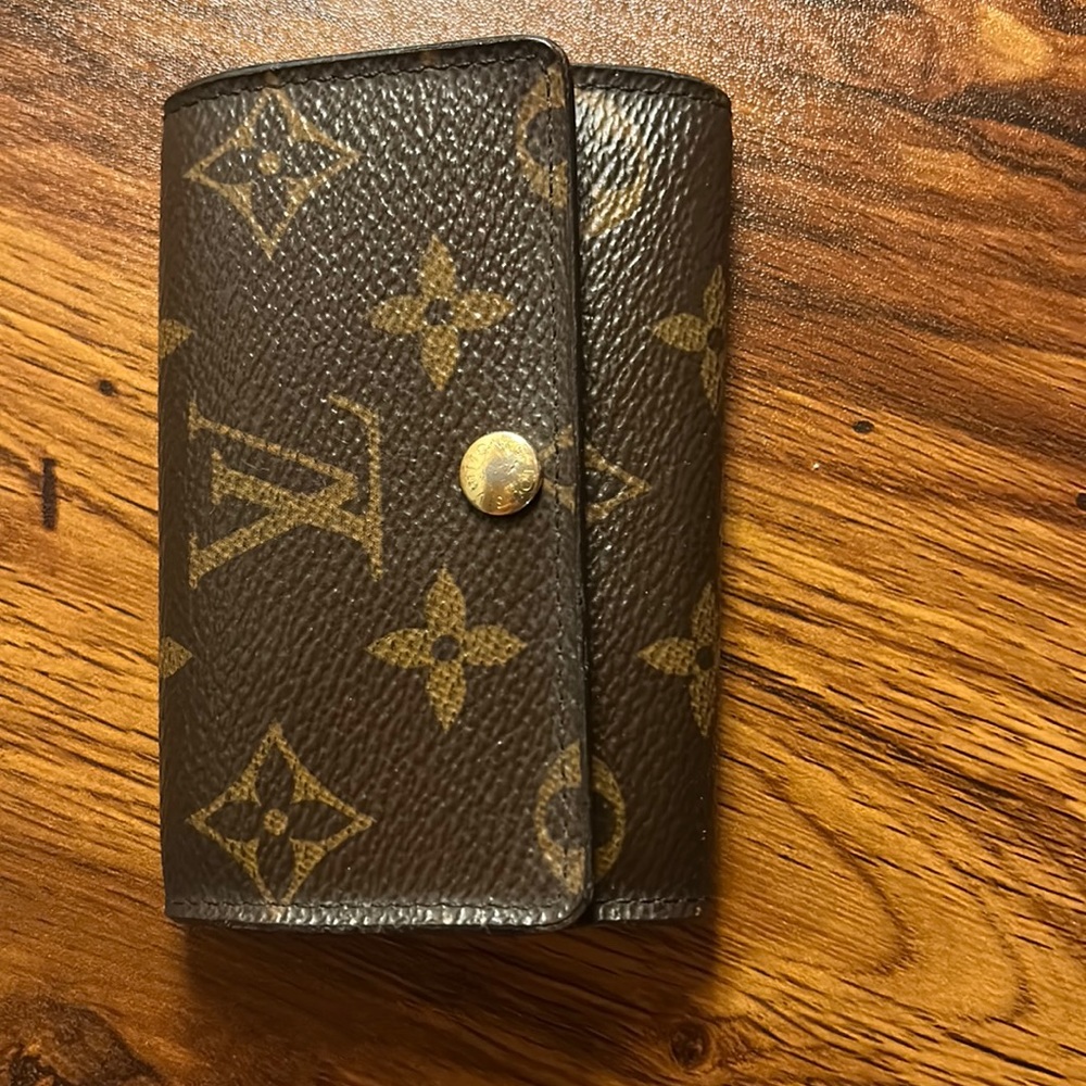 COPY - Louis Vuitton monogram Keychain Holder